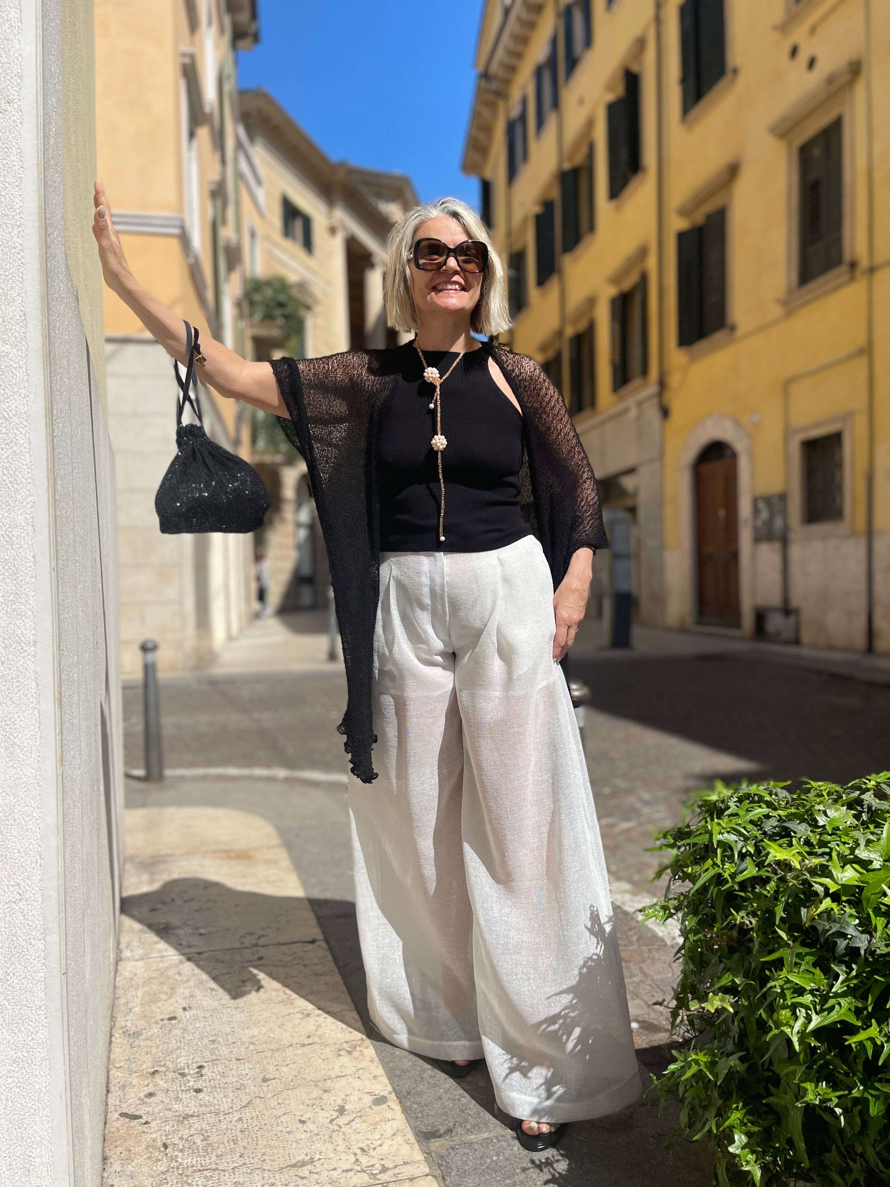 Cardigan nero in garzina