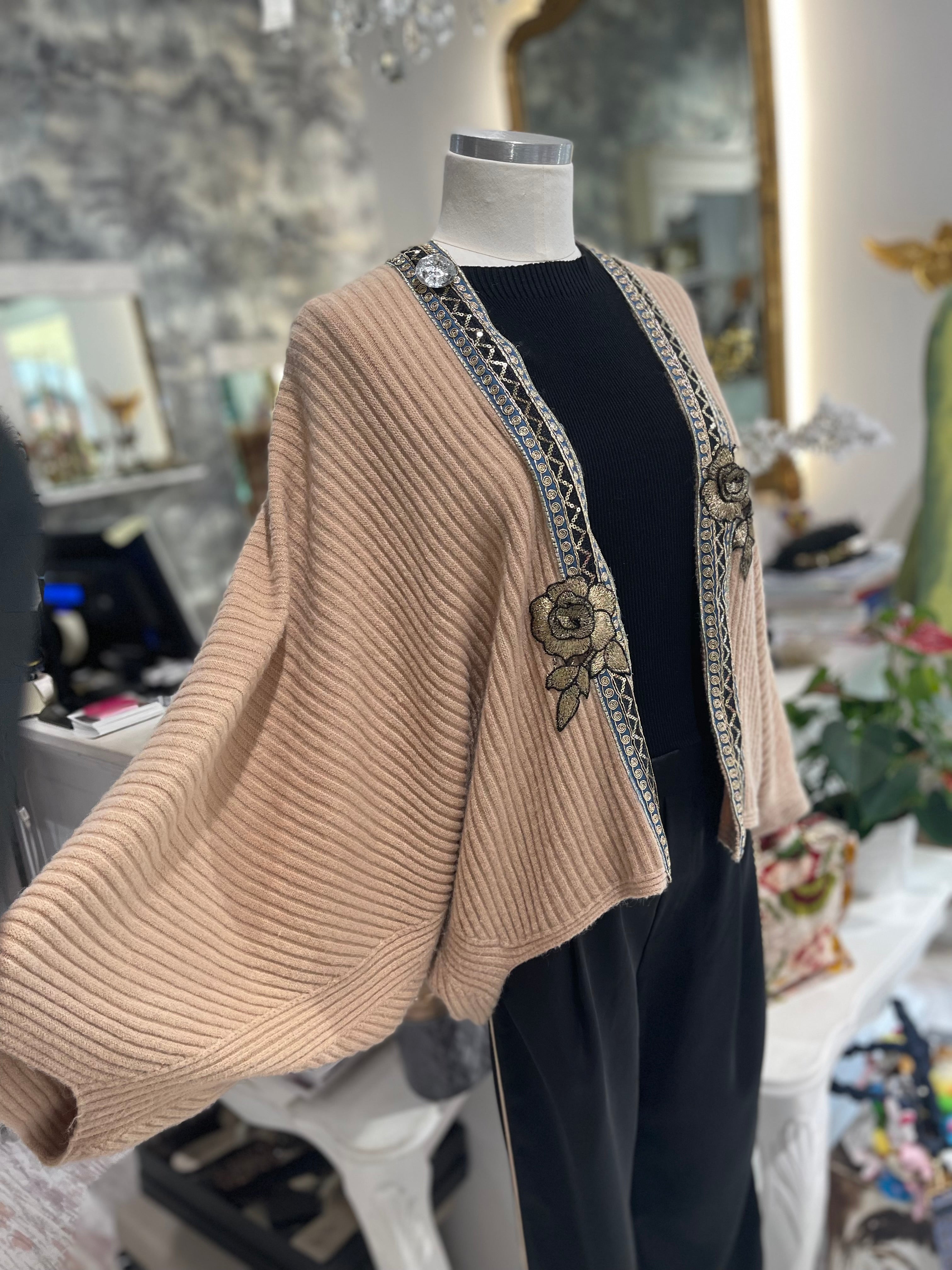 Cardigan Rose