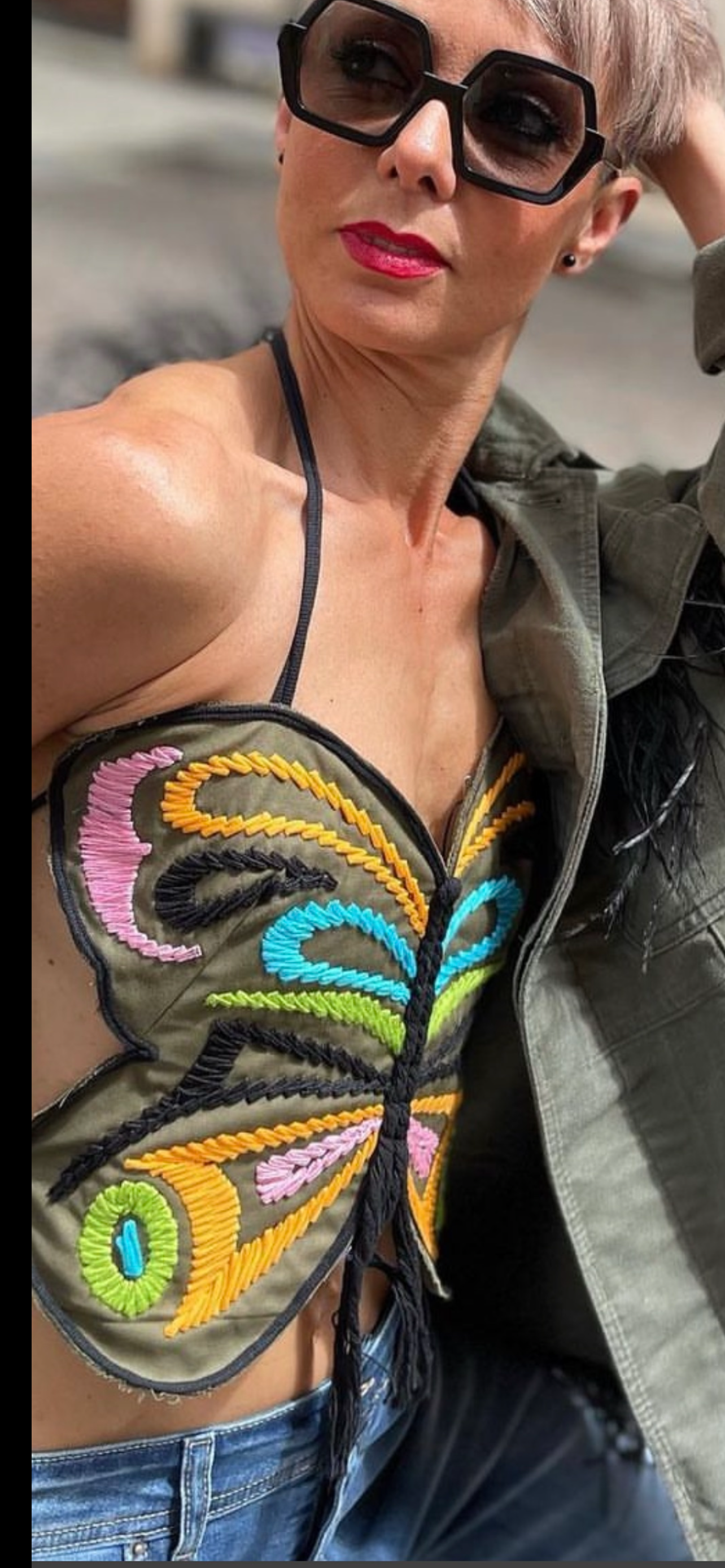 Top Farfalla ricamato