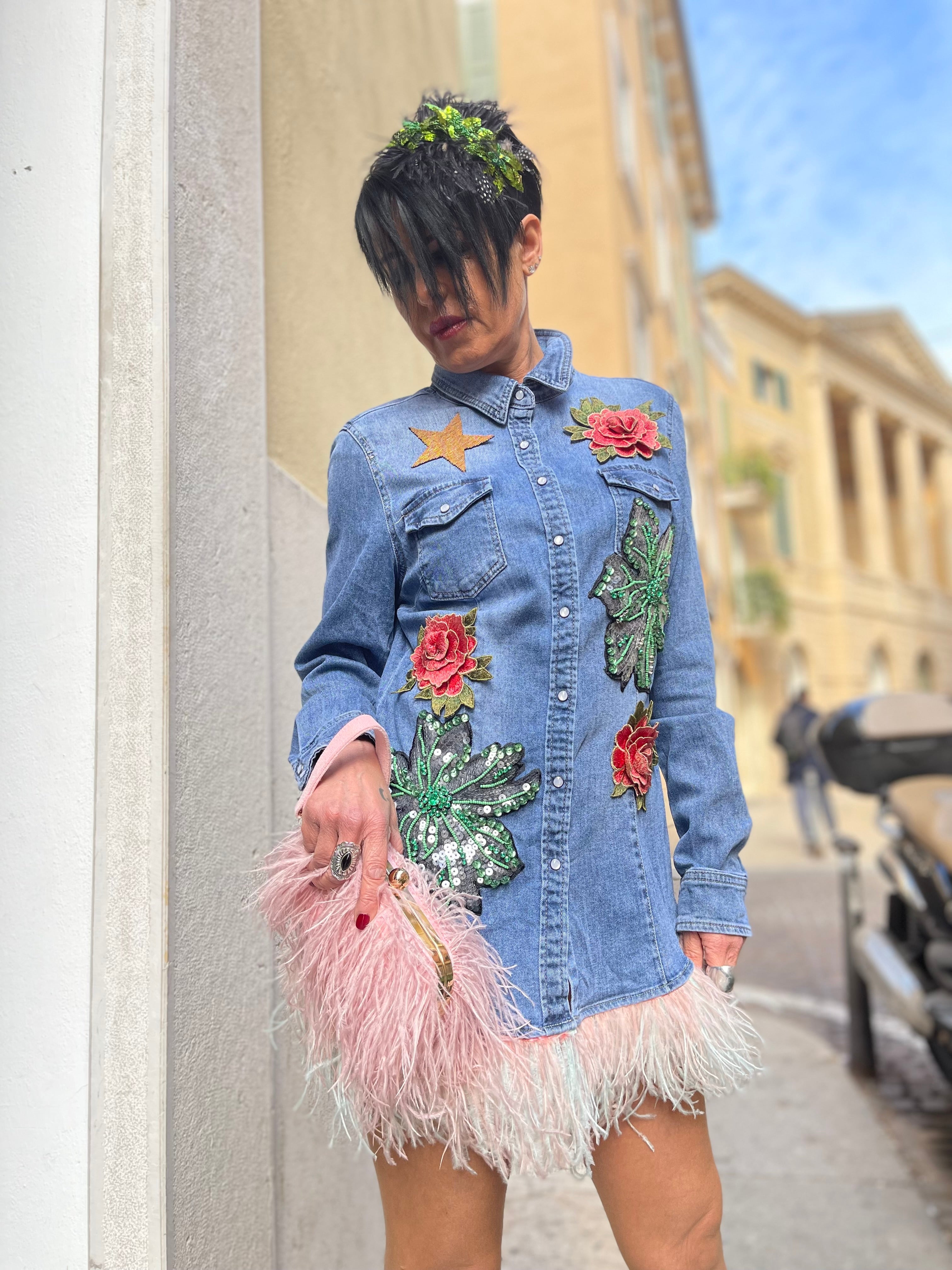Mini Abito di Jeans con piumette