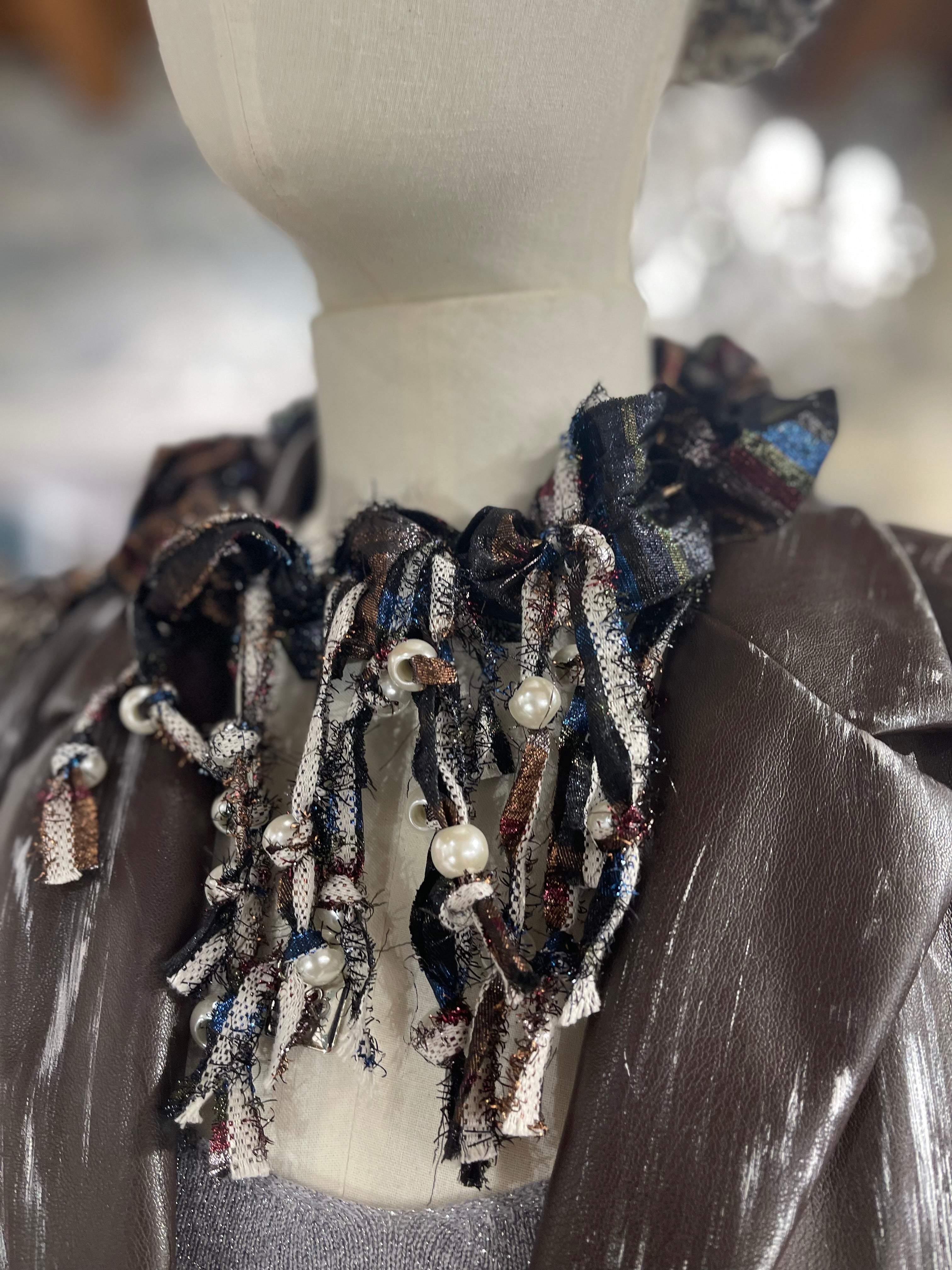 Collana rigida Brown