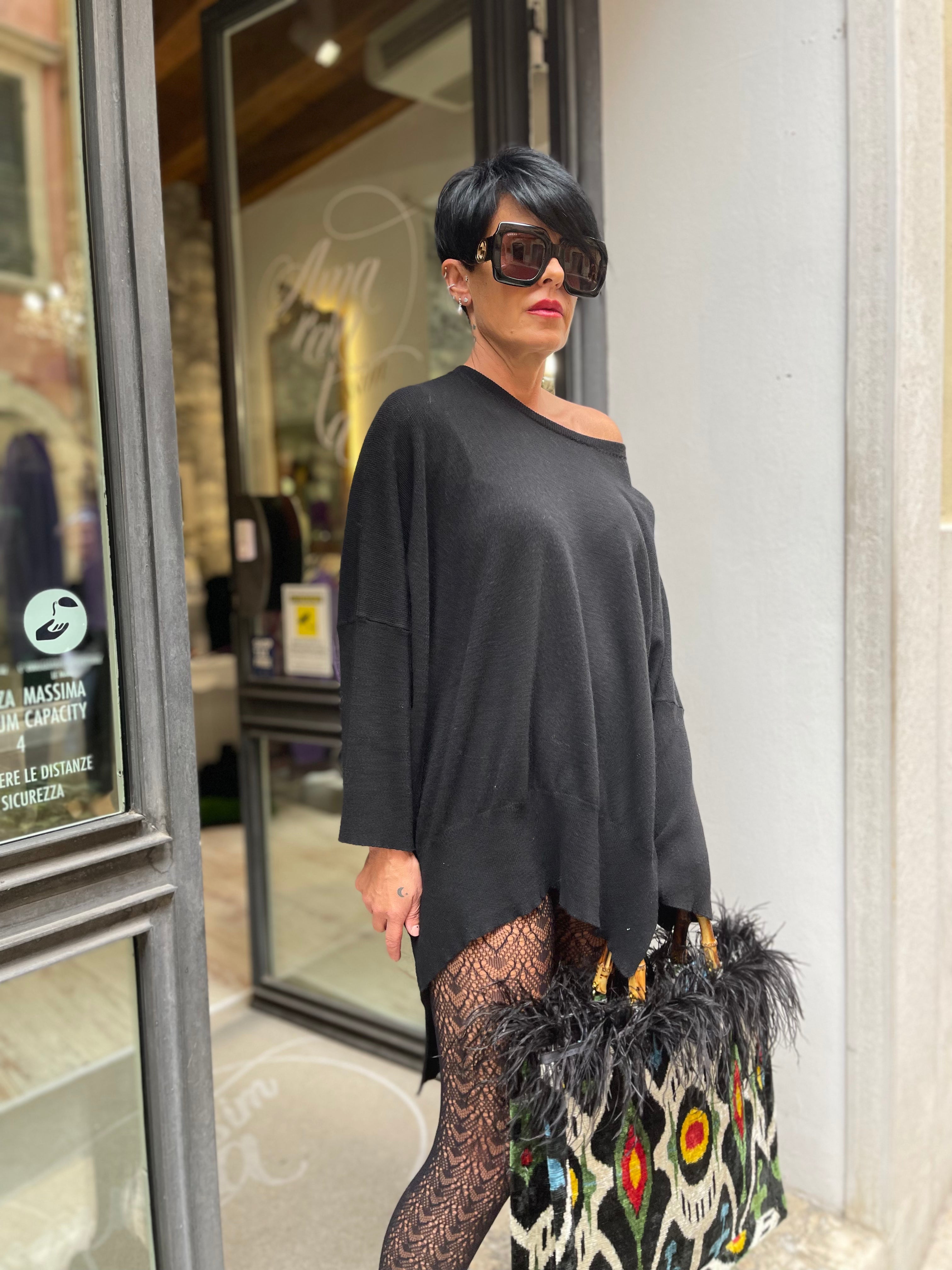 Maglia Over nera Amarantissima