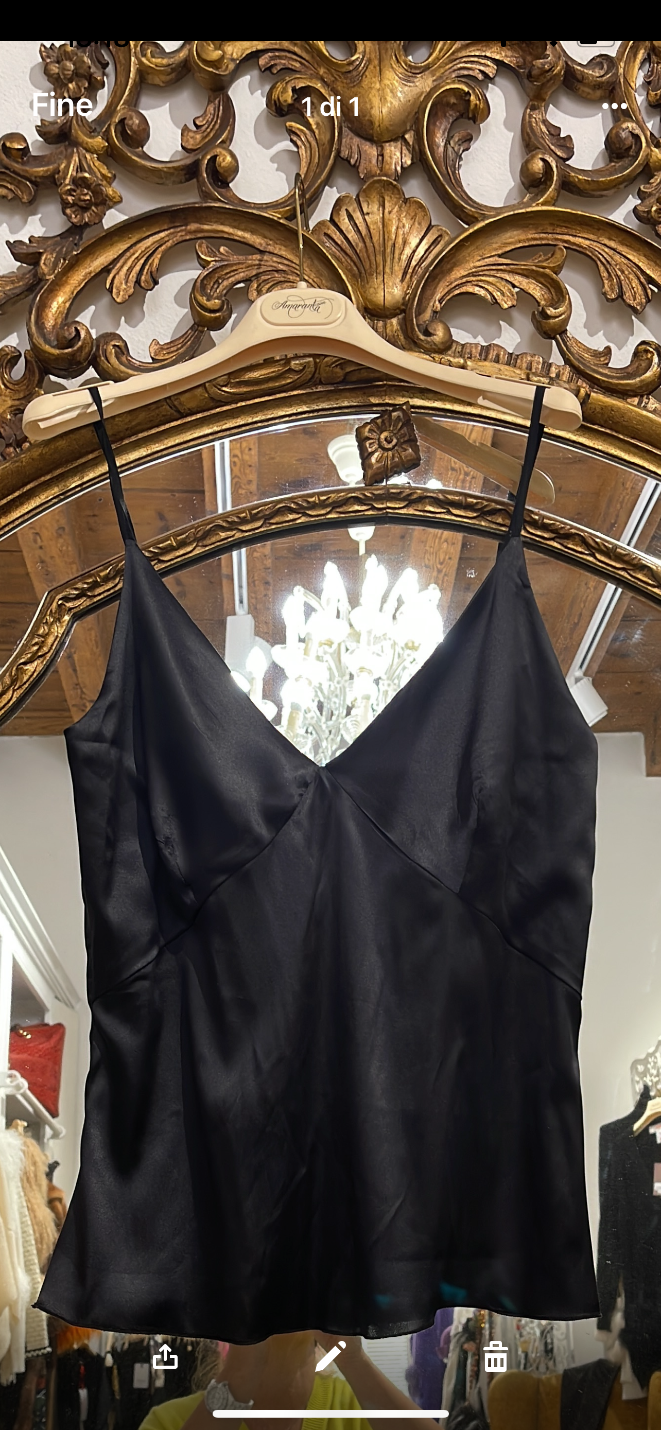 Top nero in seta