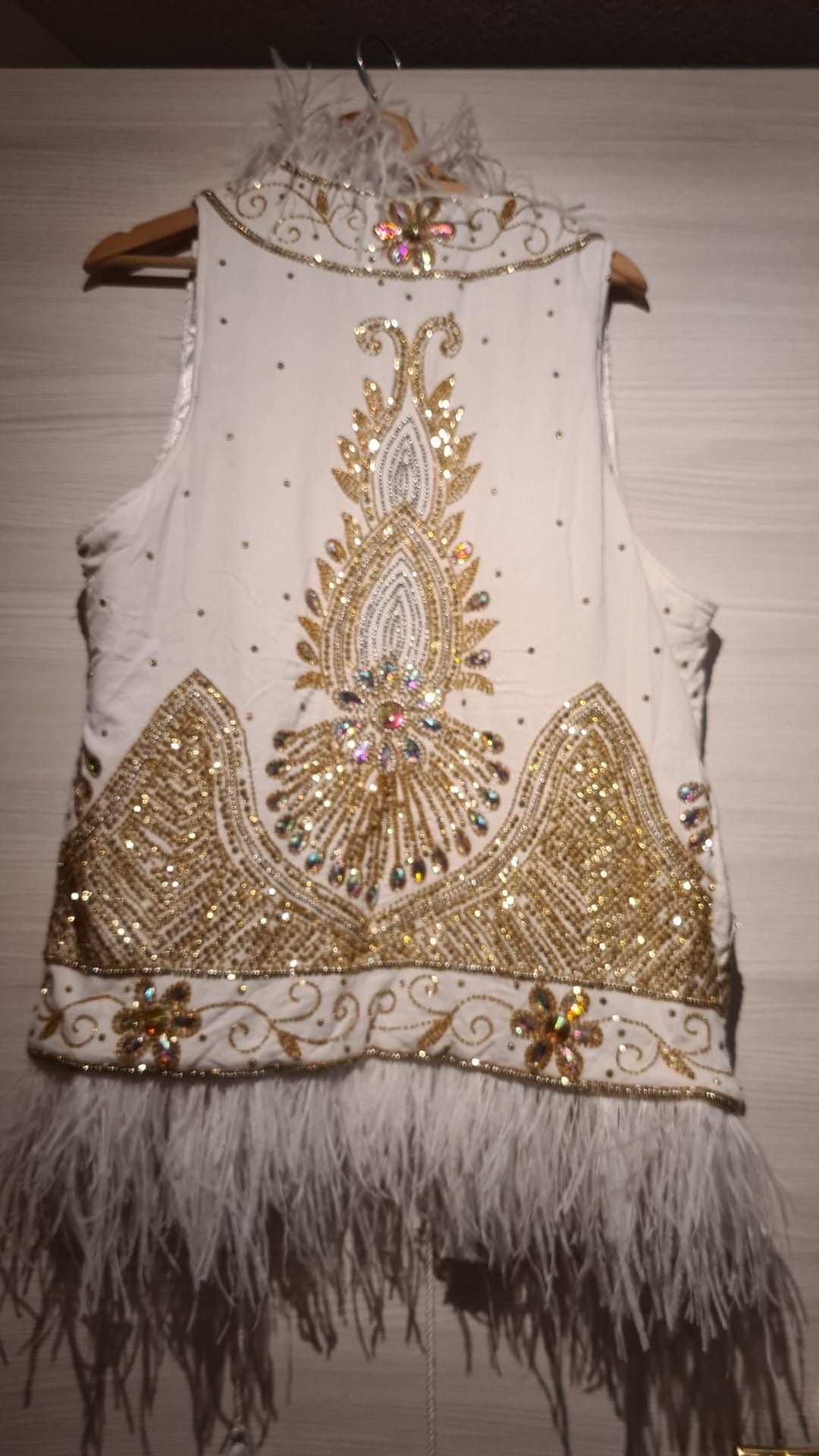 Gilet bianco e oro