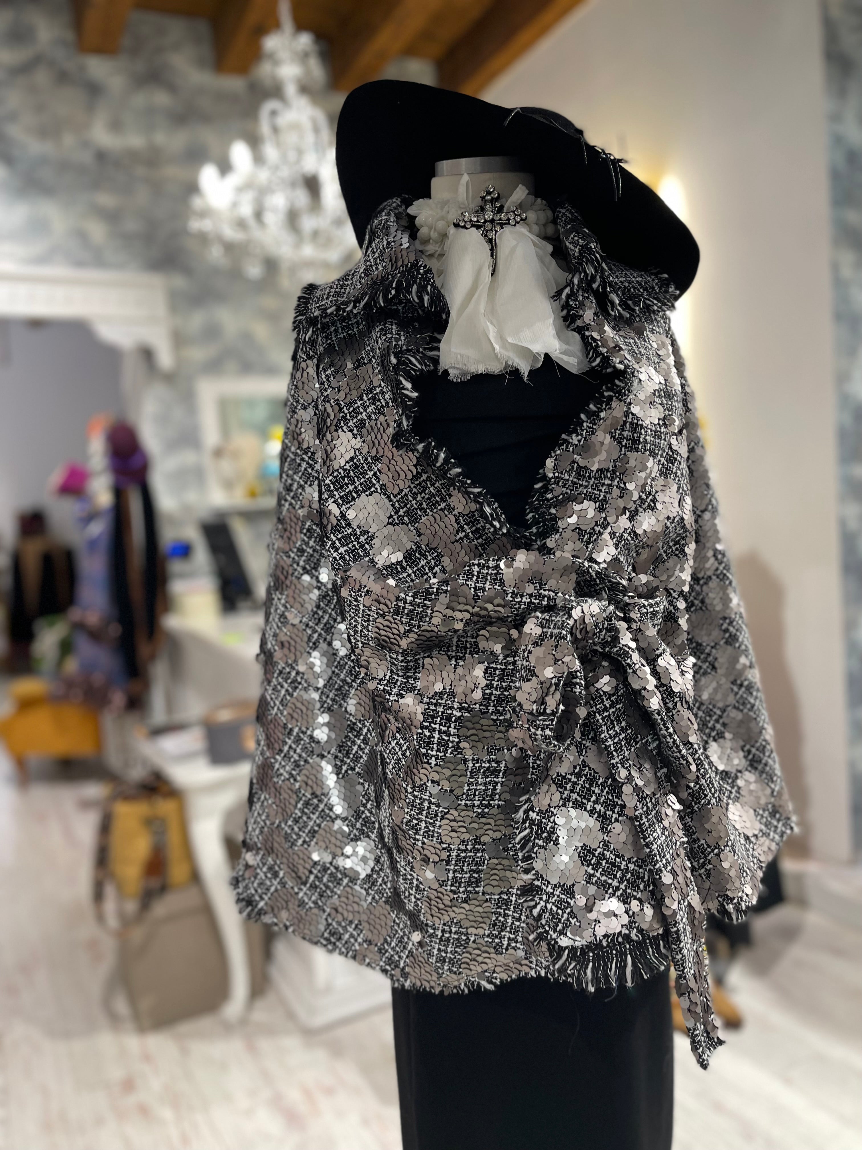 Mantella in tweed di Paiettes