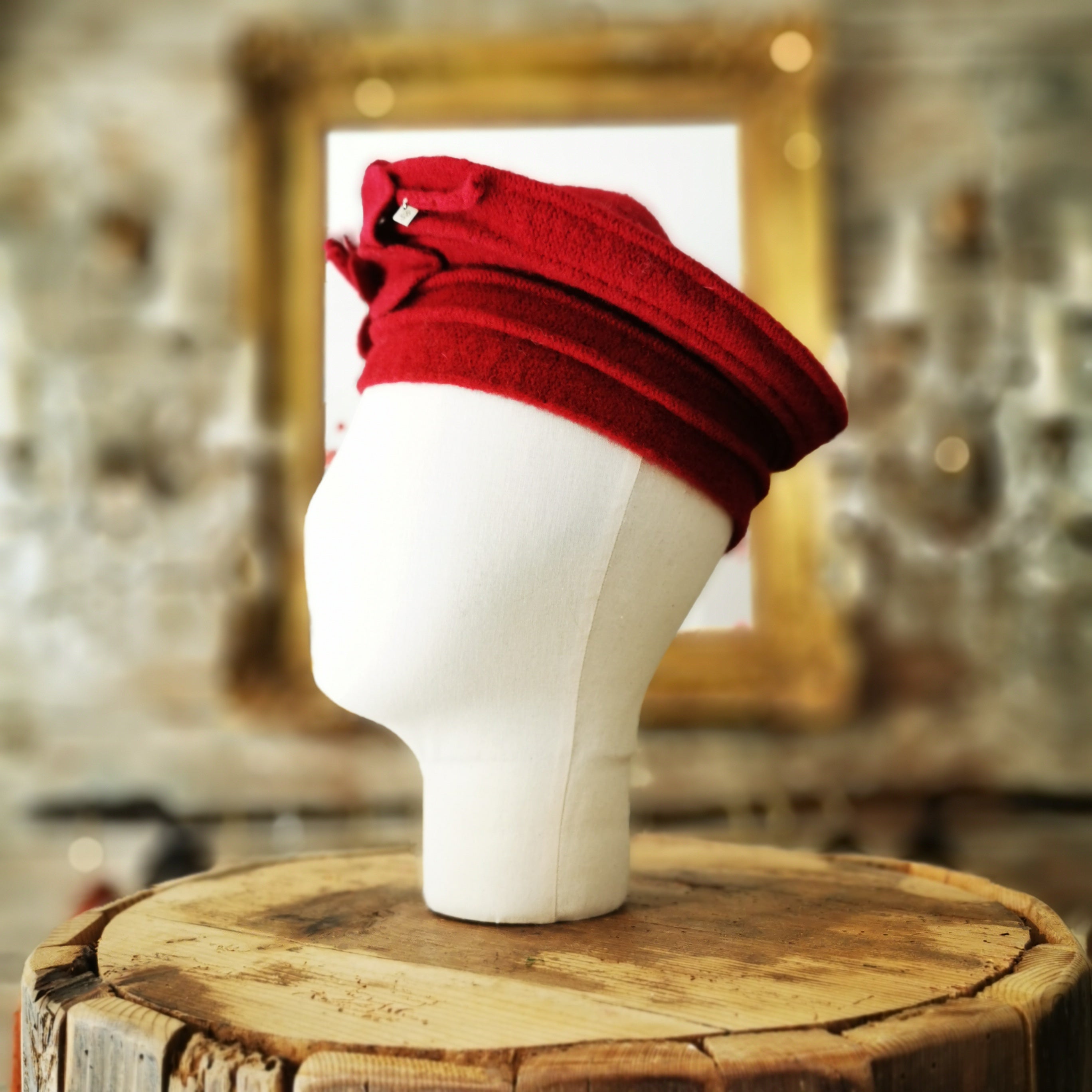 Basco in lana Bordeaux