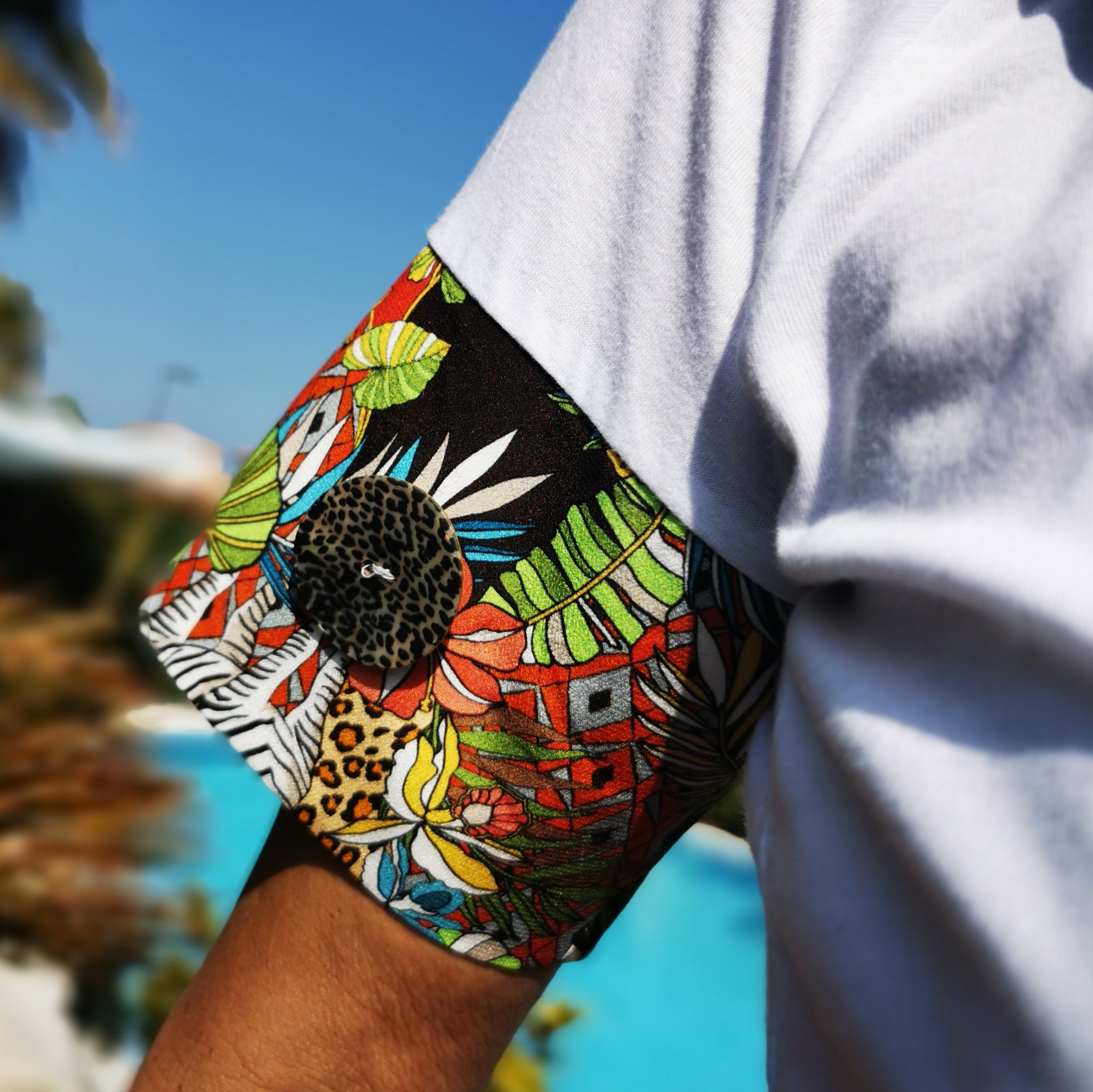 T-SHIRT